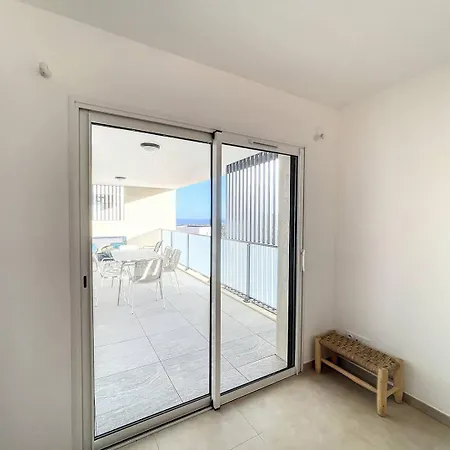 T3 Dans Neuve Καλβί